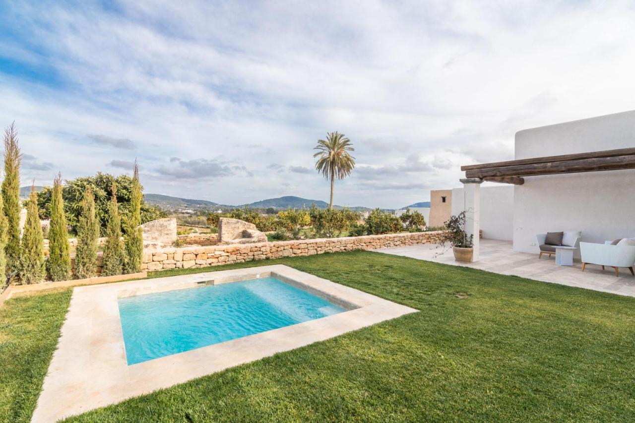 Safragell Ibiza & Estada en una granja *