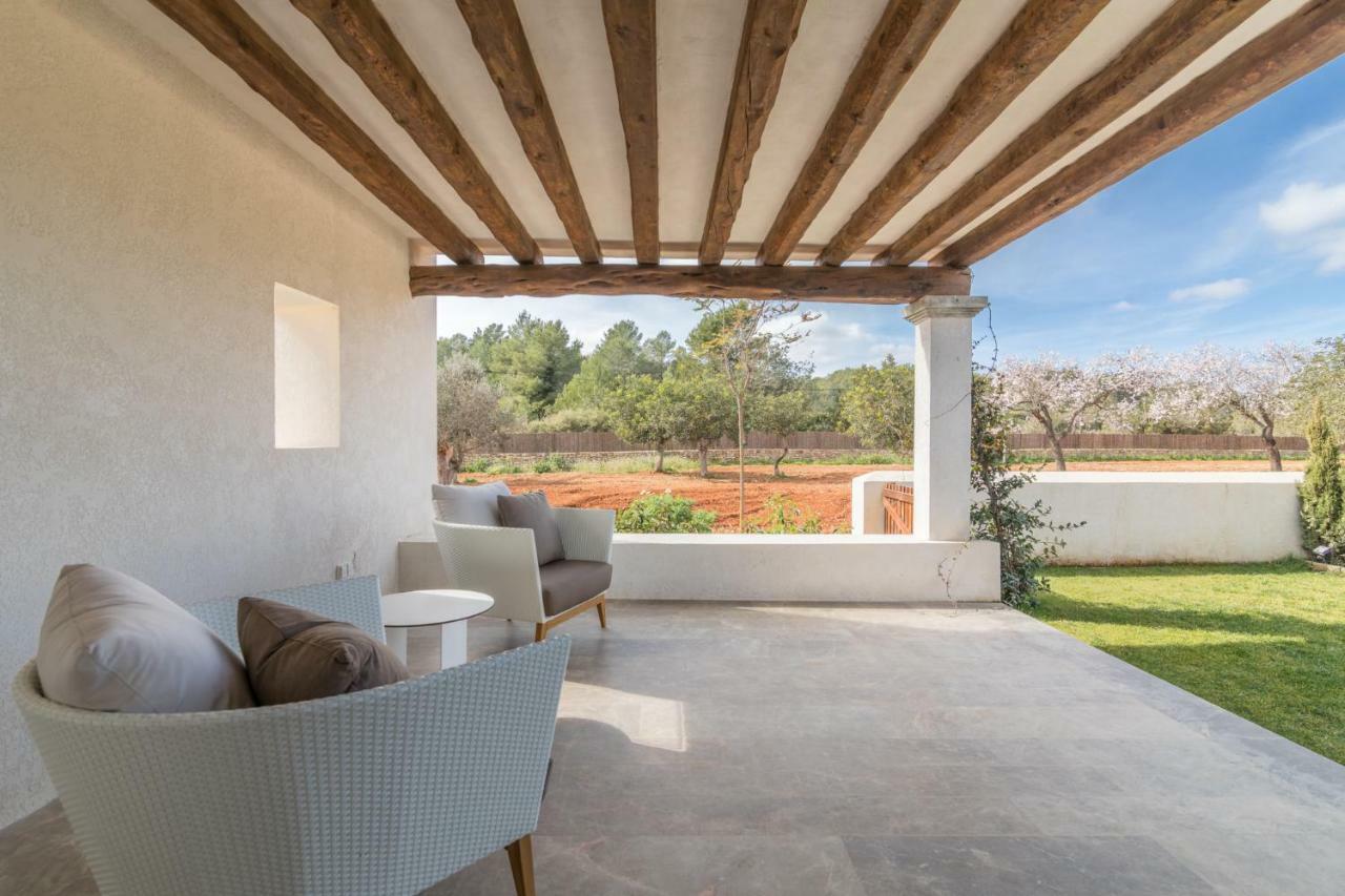 Safragell Ibiza & Estada en una granja *